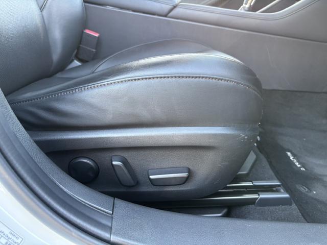 ＭＡＺＤＡ３セダン ＸＤ　Ｌパッケージ　禁煙車　全周囲カメラ　温熱機能付き黒革シート　メーカー８．８インチナビ　フルセグＴＶ　レーダークルーズコントロール　ブラインドスポットモニター　ヘッドアップディスプレイ　ステアリングヒーター　ＥＴＣ（34枚目）