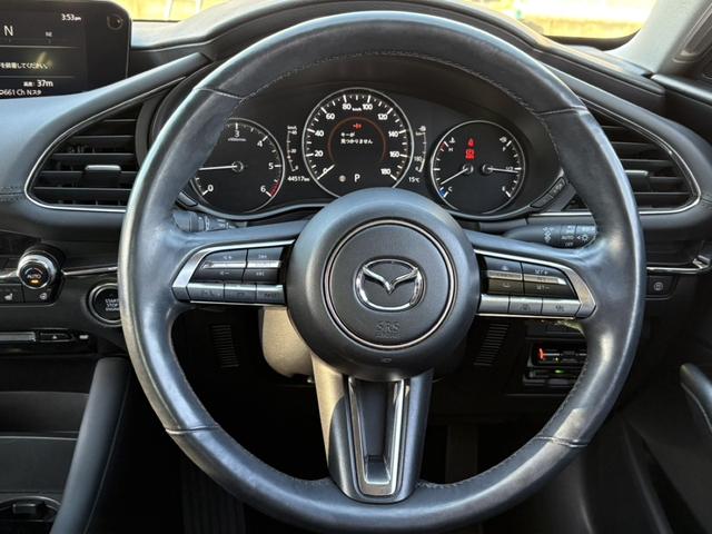ＭＡＺＤＡ３セダン ＸＤ　Ｌパッケージ　禁煙車　全周囲カメラ　温熱機能付き黒革シート　メーカー８．８インチナビ　フルセグＴＶ　レーダークルーズコントロール　ブラインドスポットモニター　ヘッドアップディスプレイ　ステアリングヒーター　ＥＴＣ（42枚目）