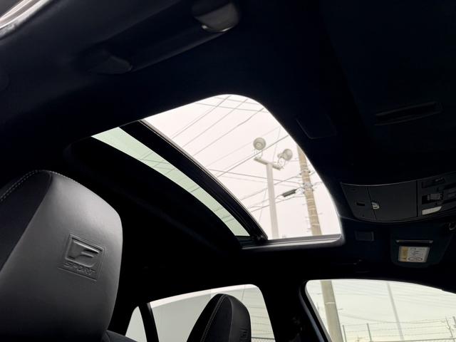 ＬＳ ＬＳ５００ｈ　Ｆスポーツ　禁煙車　サンルーフ　純正１２．３インチワイドディスプレイ　ハーフレザー　フルセグ　３６０°カメラ　プリクラッシュセーフティ　アダクティブクルーズコントロール　シートヒーター　シートエアコン　ＥＴＣ（3枚目）