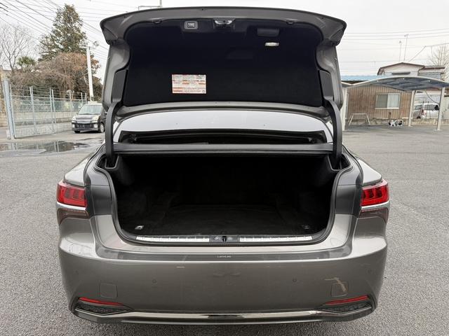 ＬＳ ＬＳ５００ｈ　Ｆスポーツ　禁煙車　サンルーフ　純正１２．３インチワイドディスプレイ　ハーフレザー　フルセグ　３６０°カメラ　プリクラッシュセーフティ　アダクティブクルーズコントロール　シートヒーター　シートエアコン　ＥＴＣ（39枚目）