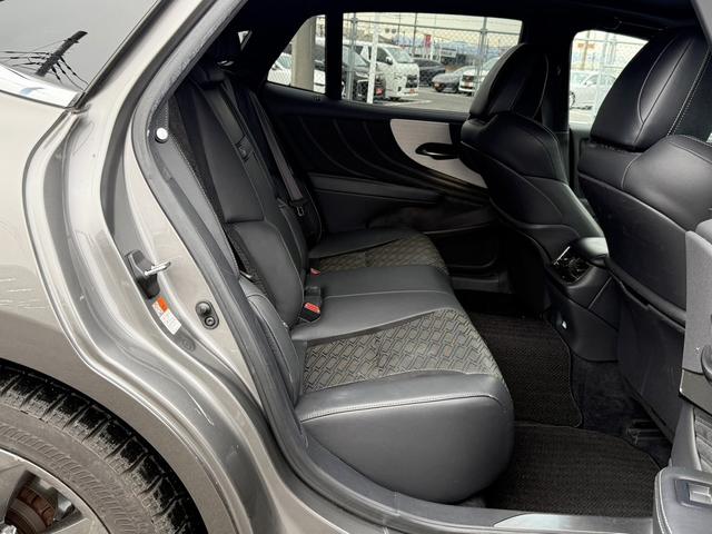 ＬＳ ＬＳ５００ｈ　Ｆスポーツ　禁煙車　サンルーフ　純正１２．３インチワイドディスプレイ　ハーフレザー　フルセグ　３６０°カメラ　プリクラッシュセーフティ　アダクティブクルーズコントロール　シートヒーター　シートエアコン　ＥＴＣ（43枚目）