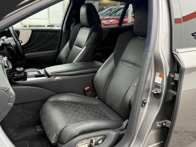ＬＳ ＬＳ５００ｈ　Ｆスポーツ　禁煙車　サンルーフ　純正１２．３インチワイドディスプレイ　ハーフレザー　フルセグ　３６０°カメラ　プリクラッシュセーフティ　アダクティブクルーズコントロール　シートヒーター　シートエアコン　ＥＴＣ（45枚目）