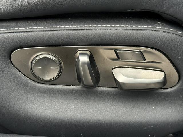 ＬＳ ＬＳ５００ｈ　Ｆスポーツ　禁煙車　サンルーフ　純正１２．３インチワイドディスプレイ　ハーフレザー　フルセグ　３６０°カメラ　プリクラッシュセーフティ　アダクティブクルーズコントロール　シートヒーター　シートエアコン　ＥＴＣ（61枚目）