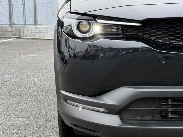 ＭＸ－３０ロータリーＥＶ モダンコンフィデンス　禁煙車　ＢＯＳＥサウンド　純正８．８インチワイドディスプレイ　フルセグ　３６０°カメラ　スマートブレーキサポート　アダクティブクルーズコントロール　シートヒーター　ブラインドスポットモニター　ＥＴＣ（25枚目）