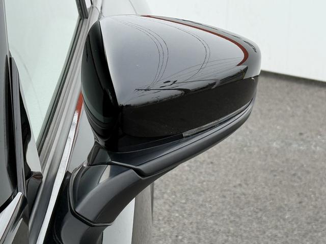ＭＸ－３０ロータリーＥＶ モダンコンフィデンス　禁煙車　ＢＯＳＥサウンド　純正８．８インチワイドディスプレイ　フルセグ　３６０°カメラ　スマートブレーキサポート　アダクティブクルーズコントロール　シートヒーター　ブラインドスポットモニター　ＥＴＣ（30枚目）