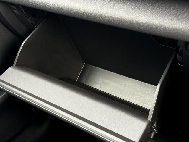 ＭＸ－３０ロータリーＥＶ モダンコンフィデンス　禁煙車　ＢＯＳＥサウンド　純正８．８インチワイドディスプレイ　フルセグ　３６０°カメラ　スマートブレーキサポート　アダクティブクルーズコントロール　シートヒーター　ブラインドスポットモニター　ＥＴＣ（71枚目）