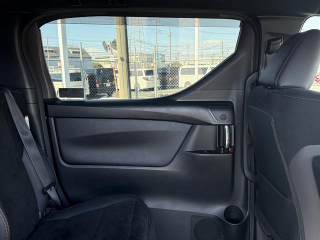 アルファード ２．５Ｓ　タイプゴールド　禁煙車　純正９インチナビ　純正１２．１インチフリップダウンモニター　フルセグ　バックカメラ　プリクラッシュセーフティ　アダクティブクルーズコントロール　両側電動スライドドア　ＥＴＣ２．０（33枚目）