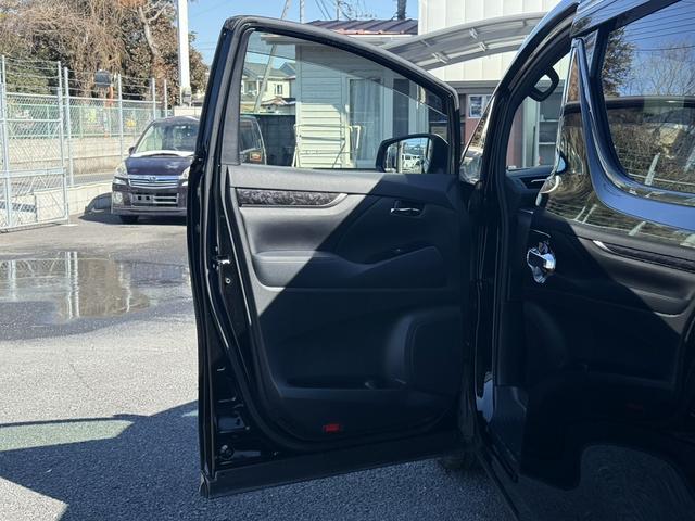 アルファード ２．５Ｓ　タイプゴールド　禁煙車　純正９インチナビ　純正１２．１インチフリップダウンモニター　フルセグ　バックカメラ　プリクラッシュセーフティ　アダクティブクルーズコントロール　両側電動スライドドア　ＥＴＣ２．０（39枚目）