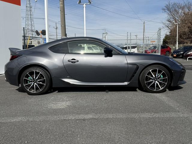 ＧＲ８６ ＳＺ　禁煙車　６ＭＴ　純正９インチナビ　バックカメラ　フルセグ　オートクルーズコントロール　純正１７インチアルミホイール　ＥＴＣ２．０　Ｂｌｕｅｔｏｏｔｈ接続　ＬＥＤヘッドライト　オートヘッドライト（9枚目）