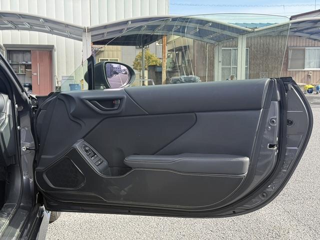 ＧＲ８６ ＳＺ　禁煙車　６ＭＴ　純正９インチナビ　バックカメラ　フルセグ　オートクルーズコントロール　純正１７インチアルミホイール　ＥＴＣ２．０　Ｂｌｕｅｔｏｏｔｈ接続　ＬＥＤヘッドライト　オートヘッドライト（35枚目）