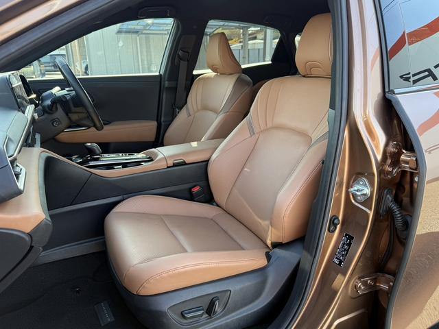 クラウンスポーツ Ｚ　禁煙車　茶革シート　１２．３インチディスプレイオーディオ　フルセグ　バック　サイドカメラ　アダクティブクルーズコントロール　メモリー付パワーシート　シートヒーター　ベンチレーション　ＡＣ１００Ｖ（46枚目）