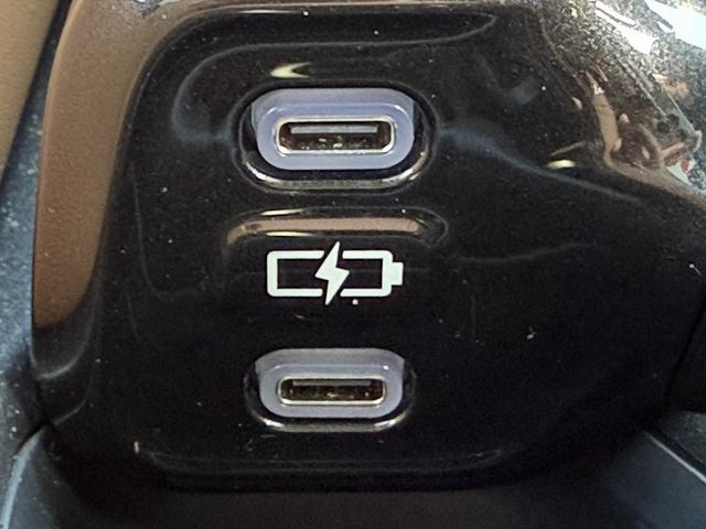 クラウンスポーツ Ｚ　禁煙車　茶革シート　１２．３インチディスプレイオーディオ　フルセグ　バック　サイドカメラ　アダクティブクルーズコントロール　メモリー付パワーシート　シートヒーター　ベンチレーション　ＡＣ１００Ｖ（61枚目）