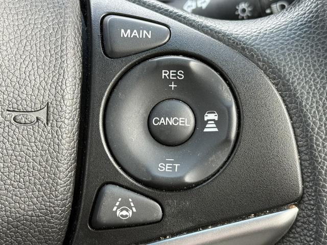 シャトル ハイブリッド　ホンダセンシング　禁煙車　アダクティブクルーズコントロール　衝突軽減ブレーキ　レーンアシスト　ＵＳＢ端子　クリアランスソナー　ビルトインＥＴＣ　ＬＥＤヘッドライト　スマートキー　キーレスエントリー（3枚目）