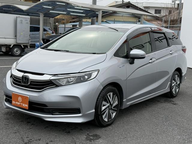 シャトル ハイブリッド　ホンダセンシング　禁煙車　アダクティブクルーズコントロール　衝突軽減ブレーキ　レーンアシスト　ＵＳＢ端子　クリアランスソナー　ビルトインＥＴＣ　ＬＥＤヘッドライト　スマートキー　キーレスエントリー（15枚目）