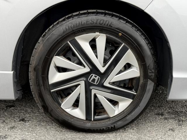 シャトル ハイブリッド　ホンダセンシング　禁煙車　アダクティブクルーズコントロール　衝突軽減ブレーキ　レーンアシスト　ＵＳＢ端子　クリアランスソナー　ビルトインＥＴＣ　ＬＥＤヘッドライト　スマートキー　キーレスエントリー（24枚目）