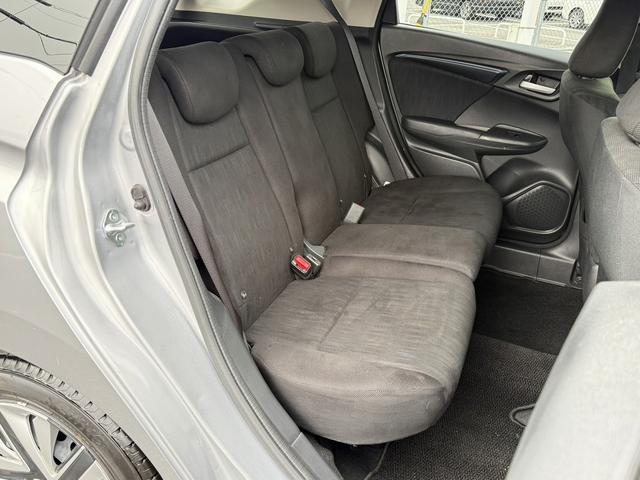 シャトル ハイブリッド　ホンダセンシング　禁煙車　アダクティブクルーズコントロール　衝突軽減ブレーキ　レーンアシスト　ＵＳＢ端子　クリアランスソナー　ビルトインＥＴＣ　ＬＥＤヘッドライト　スマートキー　キーレスエントリー（41枚目）