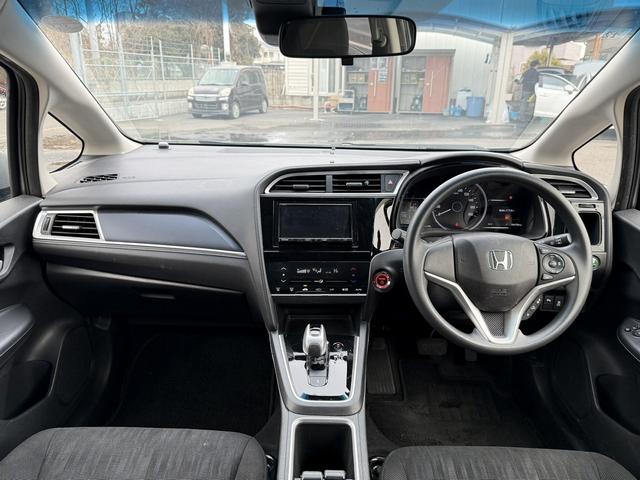 シャトル ハイブリッド　ホンダセンシング　禁煙車　アダクティブクルーズコントロール　衝突軽減ブレーキ　レーンアシスト　ＵＳＢ端子　クリアランスソナー　ビルトインＥＴＣ　ＬＥＤヘッドライト　スマートキー　キーレスエントリー（46枚目）