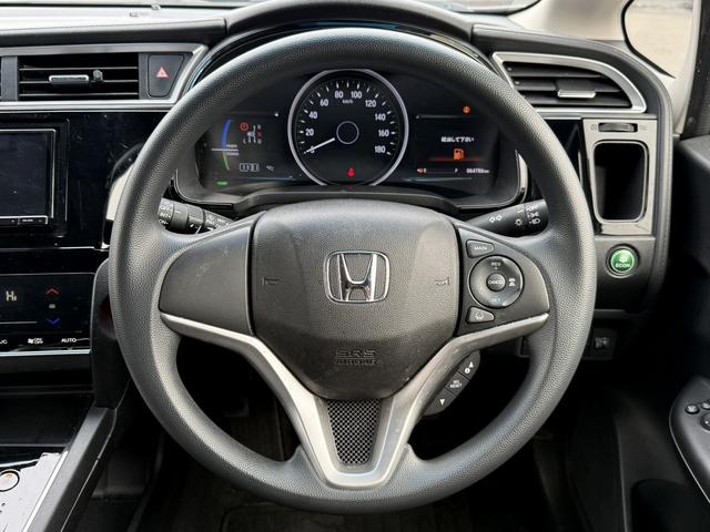 シャトル ハイブリッド　ホンダセンシング　禁煙車　アダクティブクルーズコントロール　衝突軽減ブレーキ　レーンアシスト　ＵＳＢ端子　クリアランスソナー　ビルトインＥＴＣ　ＬＥＤヘッドライト　スマートキー　キーレスエントリー（47枚目）