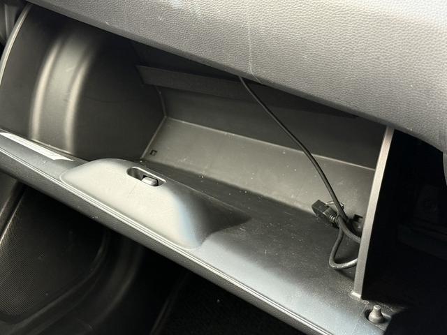 シャトル ハイブリッド　ホンダセンシング　禁煙車　アダクティブクルーズコントロール　衝突軽減ブレーキ　レーンアシスト　ＵＳＢ端子　クリアランスソナー　ビルトインＥＴＣ　ＬＥＤヘッドライト　スマートキー　キーレスエントリー（58枚目）