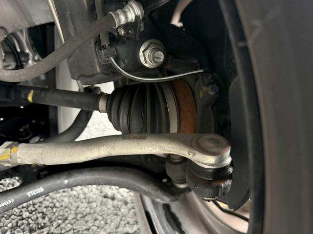 シャトル ハイブリッド　ホンダセンシング　禁煙車　アダクティブクルーズコントロール　衝突軽減ブレーキ　レーンアシスト　ＵＳＢ端子　クリアランスソナー　ビルトインＥＴＣ　ＬＥＤヘッドライト　スマートキー　キーレスエントリー（71枚目）