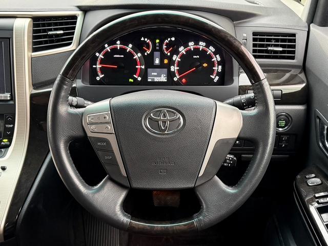 アルファード ２４０Ｓ　タイプゴールド　禁煙車　純正ナビ　バックカメラ　フルセグ　両側電動スライドドア　後席モニター　オートクルーズコントロール　ハーフレザー　純正１８インチアルミホイール　ビルトインＥＴＣ　パークアシスト　ＬＥＤ（18枚目）