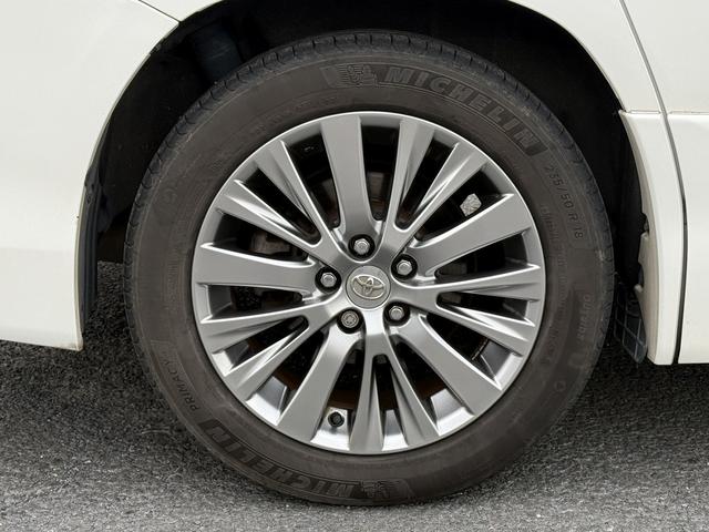 アルファード ２４０Ｓ　タイプゴールド　禁煙車　純正ナビ　バックカメラ　フルセグ　両側電動スライドドア　後席モニター　オートクルーズコントロール　ハーフレザー　純正１８インチアルミホイール　ビルトインＥＴＣ　パークアシスト　ＬＥＤ（31枚目）