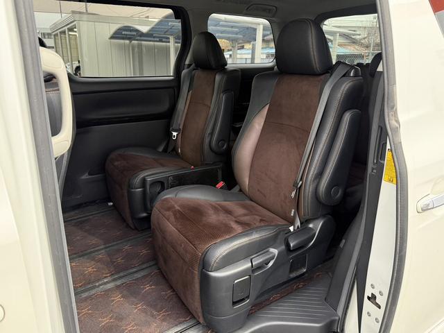 アルファード ２４０Ｓ　タイプゴールド　禁煙車　純正ナビ　バックカメラ　フルセグ　両側電動スライドドア　後席モニター　オートクルーズコントロール　ハーフレザー　純正１８インチアルミホイール　ビルトインＥＴＣ　パークアシスト　ＬＥＤ（43枚目）
