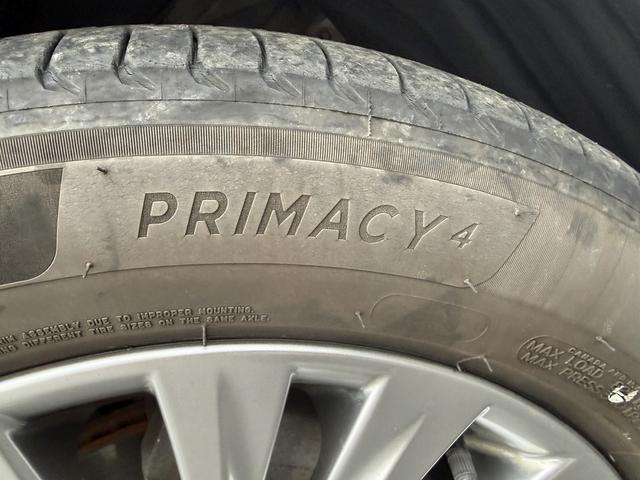 アルファード ２４０Ｓ　タイプゴールド　禁煙車　純正ナビ　バックカメラ　フルセグ　両側電動スライドドア　後席モニター　オートクルーズコントロール　ハーフレザー　純正１８インチアルミホイール　ビルトインＥＴＣ　パークアシスト　ＬＥＤ（70枚目）