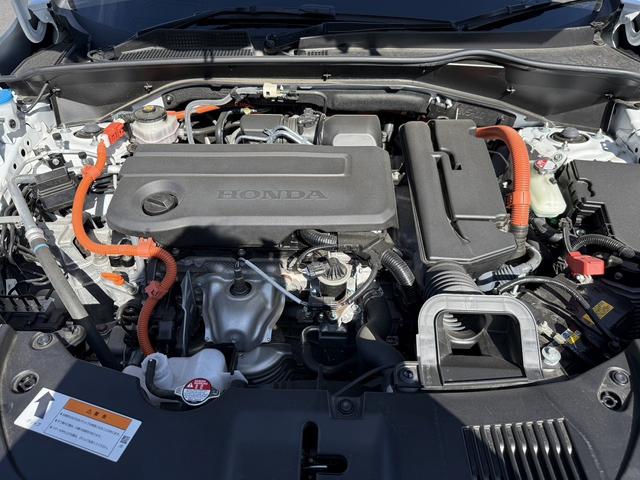 ＺＲ－Ｖ ｅ：ＨＥＶ　Ｚ　禁煙車　ホンダコネクト９型ディスプレイ　ＢＯＳＥプレミアムサウンド　マルチビューカメラシステム　本革シート　シートヒーター　ドライビングポジションシステム　パワーシート　ハンズフリーパワーバックドア（20枚目）
