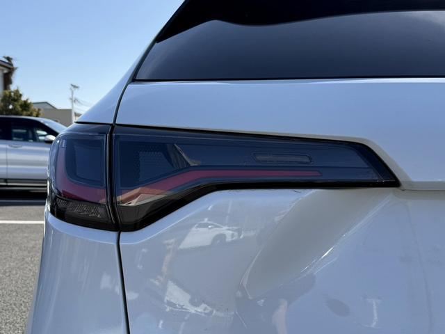 ＺＲ－Ｖ ｅ：ＨＥＶ　Ｚ　禁煙車　ホンダコネクト９型ディスプレイ　ＢＯＳＥプレミアムサウンド　マルチビューカメラシステム　本革シート　シートヒーター　ドライビングポジションシステム　パワーシート　ハンズフリーパワーバックドア（28枚目）