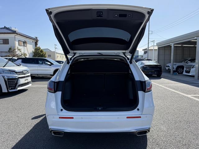 ＺＲ－Ｖ ｅ：ＨＥＶ　Ｚ　禁煙車　ホンダコネクト９型ディスプレイ　ＢＯＳＥプレミアムサウンド　マルチビューカメラシステム　本革シート　シートヒーター　ドライビングポジションシステム　パワーシート　ハンズフリーパワーバックドア（39枚目）