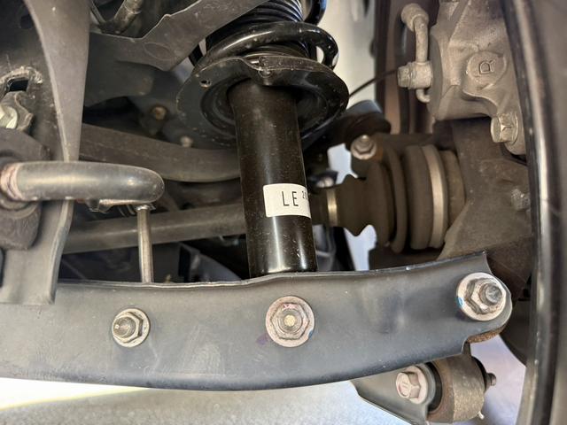 ８６ ＧＴリミテッド　禁煙車　６速ＭＴ　純正ナビ　クルーズコントロール　ハーフレザーシート　シートヒーター　バックカメラ　ＨＫＳマフラー　社外エアクリーナー　アイドリングストップ　ＥＴＣ　フルセグ　ステアリングリモコン（71枚目）