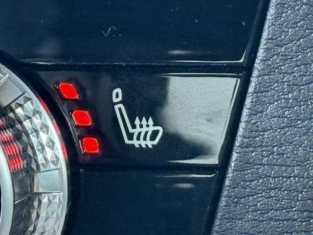 ���Ǝҗl�ւ̔̔��͂��f�肳���Ă��������܂��B�@�Ԍ������ԗ��̏ꍇ�́A�Ԍ����擾�������x�������z�ŕ\�����Ă���܂��B