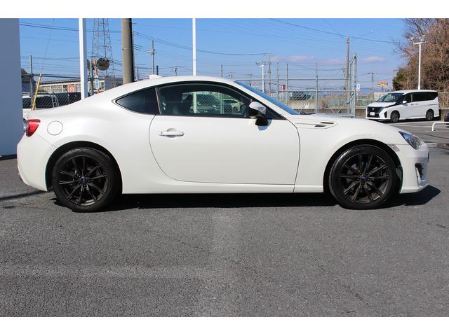 BRZ S 禁煙車 6速MT 純正ナビ フルセグ Bカメラ 衝突軽減 クルーズコントロール 左右独立型エアコン パークアシスト 電動格納ミラー Bluetooth接続 衝突安全ボディー アルミペダル 純正17AW(9枚目)