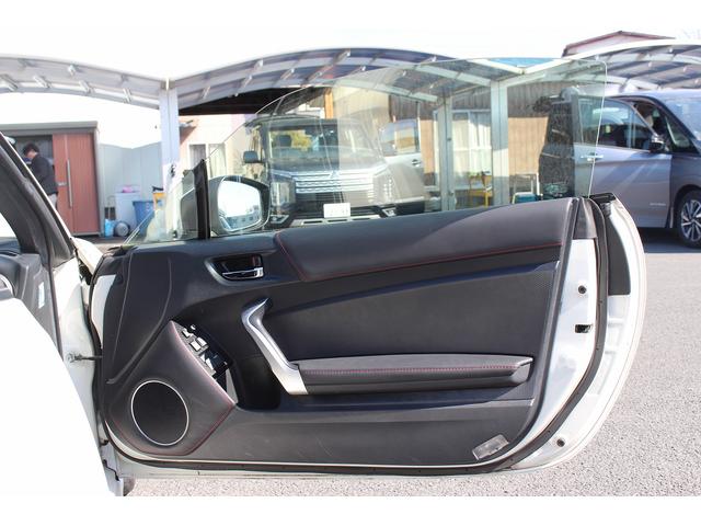 BRZ S 禁煙車 6速MT 純正ナビ フルセグ Bカメラ 衝突軽減 クルーズコントロール 左右独立型エアコン パークアシスト 電動格納ミラー Bluetooth接続 衝突安全ボディー アルミペダル 純正17AW(29枚目)