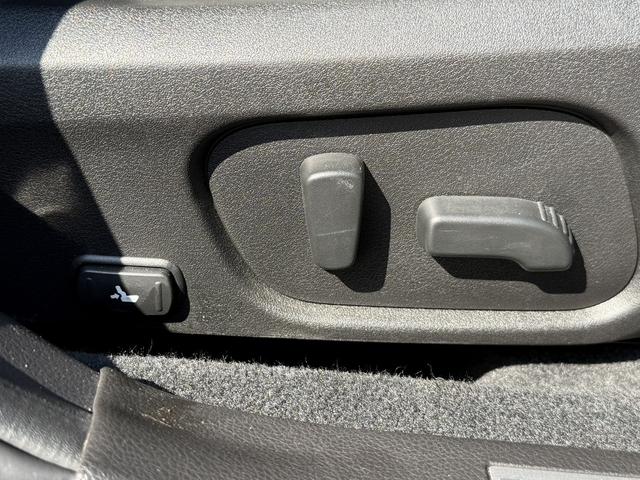 ���Ǝҗl�ւ̔̔��͂��f�肳���Ă��������܂��B�@�Ԍ������ԗ��̏ꍇ�́A�Ԍ����擾�������x�������z�ŕ\�����Ă���܂��B