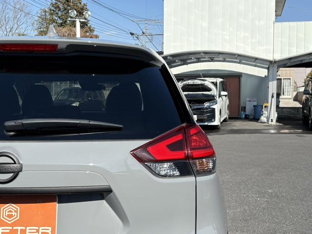 エクストレイル ２０Ｓ　ハイブリッド　禁煙車　純正ナビ　フルセグ　衝突軽減ブレーキ　レーンキープ　ＬＥＤヘッドライト　４ＷＤ　クリアランスソナー　ＣＤ再生可　フロントフォグランプ　社外１７インチアルミホイール　スマートキー　電動格納ミラー（20枚目）