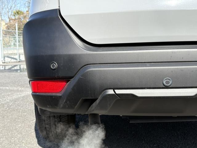 エクストレイル ２０Ｓ　ハイブリッド　禁煙車　純正ナビ　フルセグ　衝突軽減ブレーキ　レーンキープ　ＬＥＤヘッドライト　４ＷＤ　クリアランスソナー　ＣＤ再生可　フロントフォグランプ　社外１７インチアルミホイール　スマートキー　電動格納ミラー（23枚目）