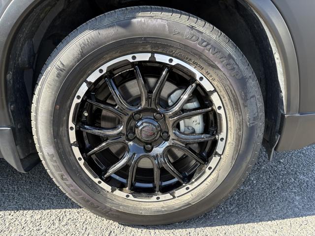 エクストレイル ２０Ｓ　ハイブリッド　禁煙車　純正ナビ　フルセグ　衝突軽減ブレーキ　レーンキープ　ＬＥＤヘッドライト　４ＷＤ　クリアランスソナー　ＣＤ再生可　フロントフォグランプ　社外１７インチアルミホイール　スマートキー　電動格納ミラー（26枚目）