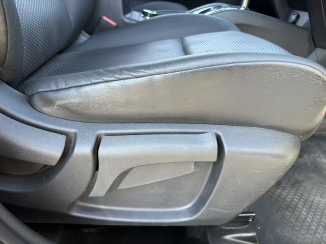 エクストレイル ２０Ｓ　ハイブリッド　禁煙車　純正ナビ　フルセグ　衝突軽減ブレーキ　レーンキープ　ＬＥＤヘッドライト　４ＷＤ　クリアランスソナー　ＣＤ再生可　フロントフォグランプ　社外１７インチアルミホイール　スマートキー　電動格納ミラー（33枚目）