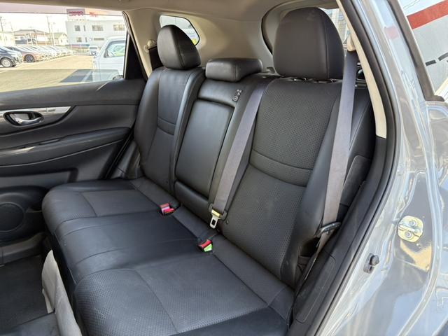 エクストレイル ２０Ｓ　ハイブリッド　禁煙車　純正ナビ　フルセグ　衝突軽減ブレーキ　レーンキープ　ＬＥＤヘッドライト　４ＷＤ　クリアランスソナー　ＣＤ再生可　フロントフォグランプ　社外１７インチアルミホイール　スマートキー　電動格納ミラー（41枚目）