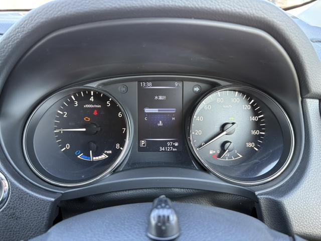 エクストレイル ２０Ｓ　ハイブリッド　禁煙車　純正ナビ　フルセグ　衝突軽減ブレーキ　レーンキープ　ＬＥＤヘッドライト　４ＷＤ　クリアランスソナー　ＣＤ再生可　フロントフォグランプ　社外１７インチアルミホイール　スマートキー　電動格納ミラー（55枚目）