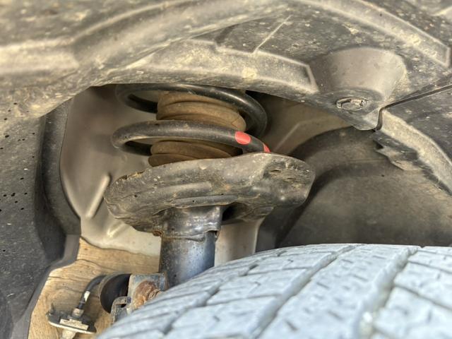 エクストレイル ２０Ｓ　ハイブリッド　禁煙車　純正ナビ　フルセグ　衝突軽減ブレーキ　レーンキープ　ＬＥＤヘッドライト　４ＷＤ　クリアランスソナー　ＣＤ再生可　フロントフォグランプ　社外１７インチアルミホイール　スマートキー　電動格納ミラー（68枚目）