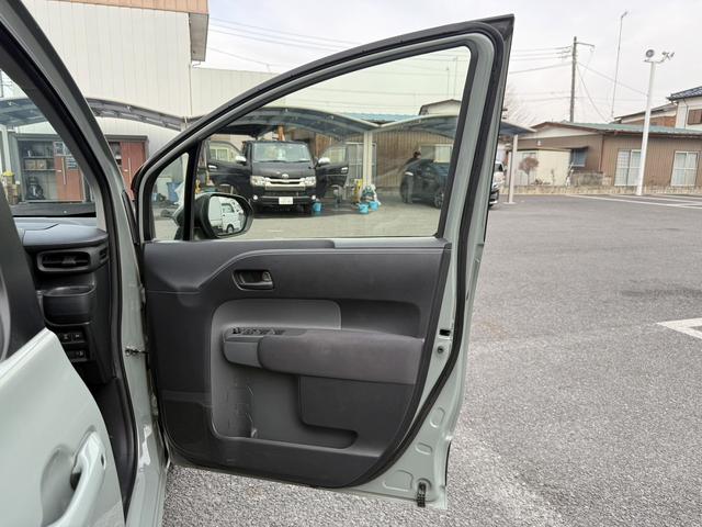 シエンタ ハイブリッドＧ　禁煙車　純正８インチナビ　バックカメラ　両側電動スライドドア　ブラインドスポットモニター　ビルドインＥＴＣ　アダプティブクルーズコントロール　衝突軽減ブレーキ　レーンキープ　リアトラフィックアラート（36枚目）