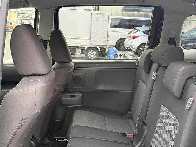 シエンタ ハイブリッドＧ　禁煙車　純正８インチナビ　バックカメラ　両側電動スライドドア　ブラインドスポットモニター　ビルドインＥＴＣ　アダプティブクルーズコントロール　衝突軽減ブレーキ　レーンキープ　リアトラフィックアラート（42枚目）