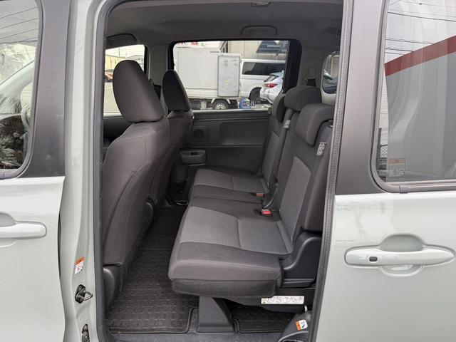 シエンタ ハイブリッドＧ　禁煙車　純正８インチナビ　バックカメラ　両側電動スライドドア　ブラインドスポットモニター　ビルドインＥＴＣ　アダプティブクルーズコントロール　衝突軽減ブレーキ　レーンキープ　リアトラフィックアラート（47枚目）