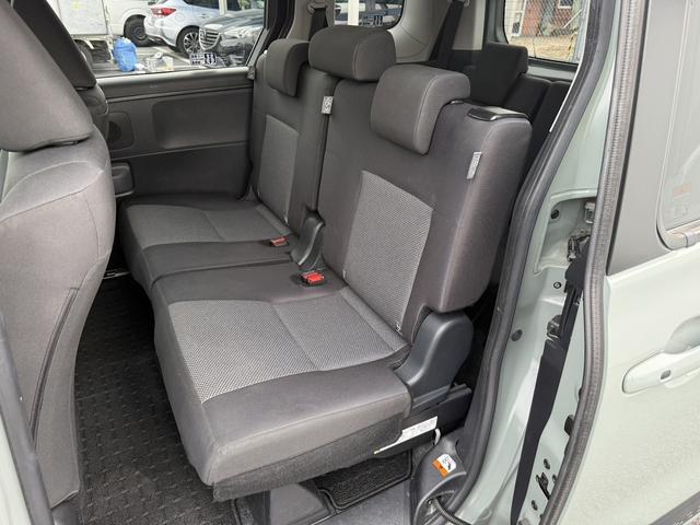 シエンタ ハイブリッドＧ　禁煙車　純正８インチナビ　バックカメラ　両側電動スライドドア　ブラインドスポットモニター　ビルドインＥＴＣ　アダプティブクルーズコントロール　衝突軽減ブレーキ　レーンキープ　リアトラフィックアラート（48枚目）