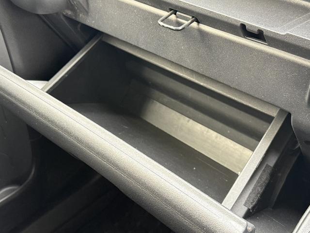 シエンタ ハイブリッドＧ　禁煙車　純正８インチナビ　バックカメラ　両側電動スライドドア　ブラインドスポットモニター　ビルドインＥＴＣ　アダプティブクルーズコントロール　衝突軽減ブレーキ　レーンキープ　リアトラフィックアラート（62枚目）