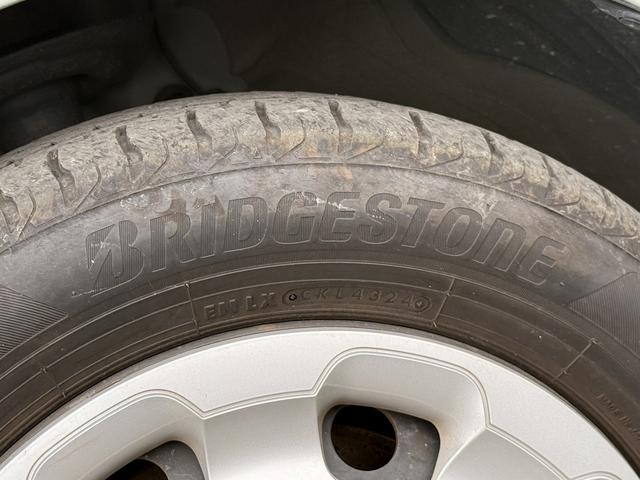 シエンタ ハイブリッドＧ　禁煙車　純正８インチナビ　バックカメラ　両側電動スライドドア　ブラインドスポットモニター　ビルドインＥＴＣ　アダプティブクルーズコントロール　衝突軽減ブレーキ　レーンキープ　リアトラフィックアラート（66枚目）