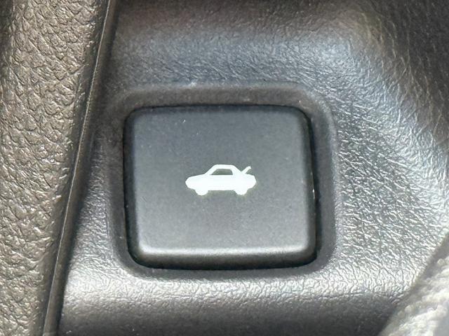 ���Ǝҗl�ւ̔̔��͂��f�肳���Ă��������܂��B�@�Ԍ������ԗ��̏ꍇ�́A�Ԍ����擾�������x�������z�ŕ\�����Ă���܂��B